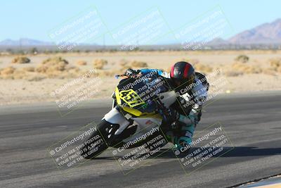 media/Jan-10-2025-CVMA Friday Practice (Fri) [[489e0da257]]/Group 4 and Trackday/Session 2 (Turn 4 Inside)/